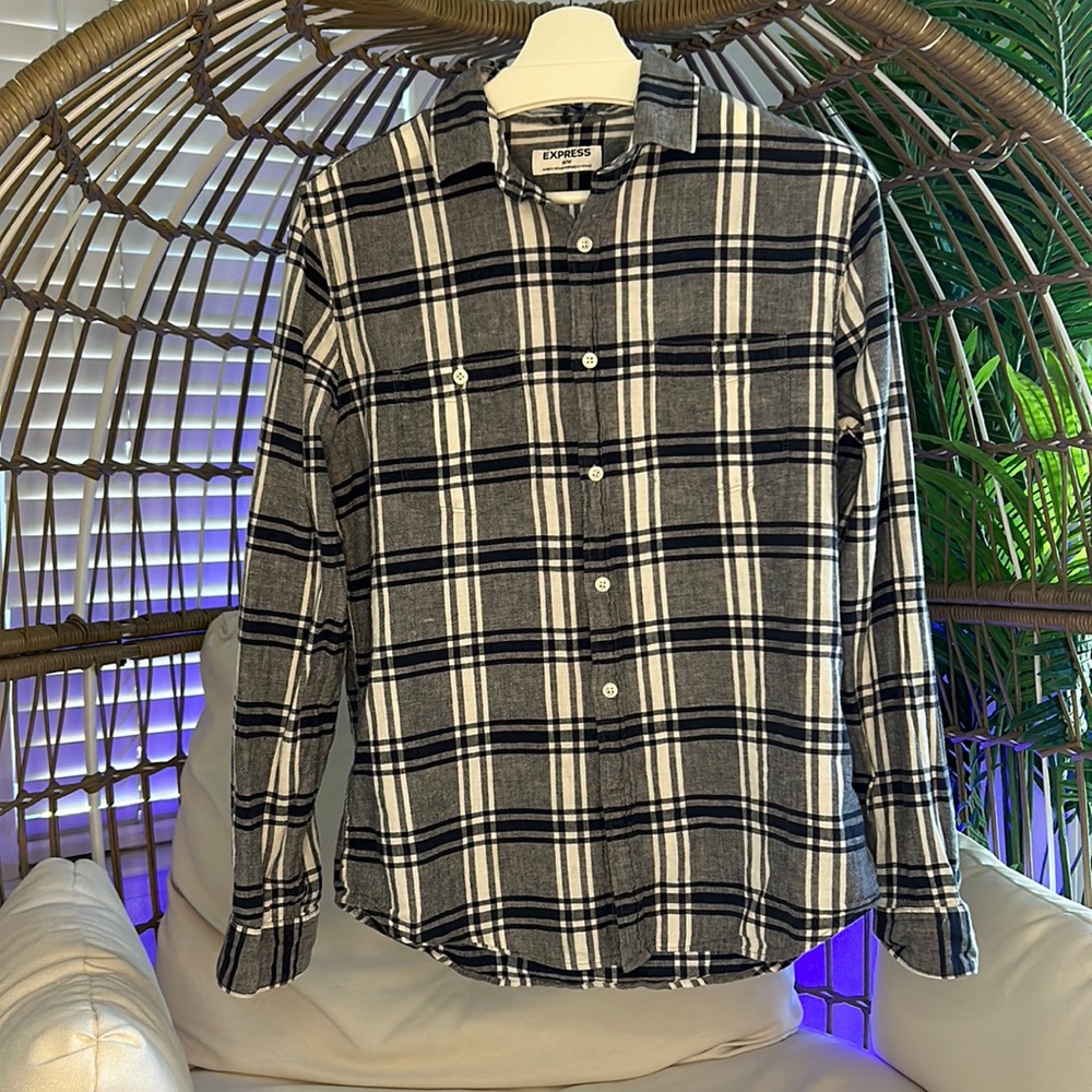 Button down long sleeve shirt Express